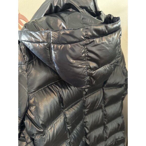 BCBG MAX AZRIA METALLIC SAPPHIRE DOWN COAT Size M, NWT - Picture 3 of 12